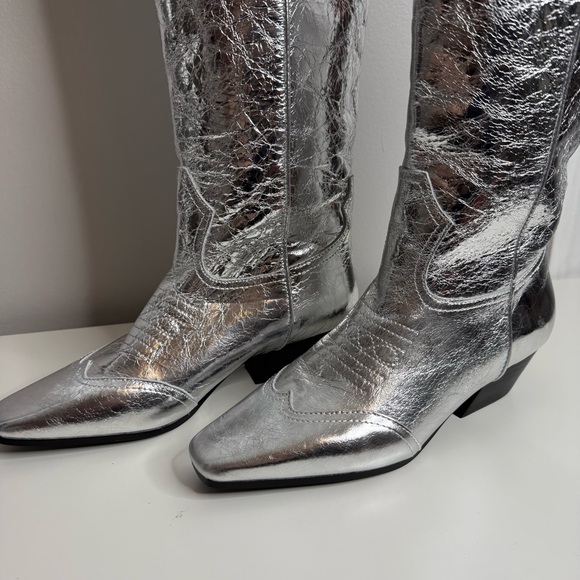 Steve Madden Dollie Western Cowboy Boots Silver NWOT size 7 - Picture 3 of 10